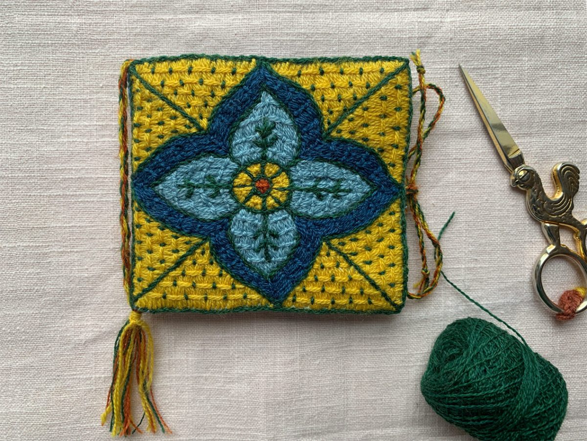 Carnet Aiguilles Clématite bleu, Point de Bayeux