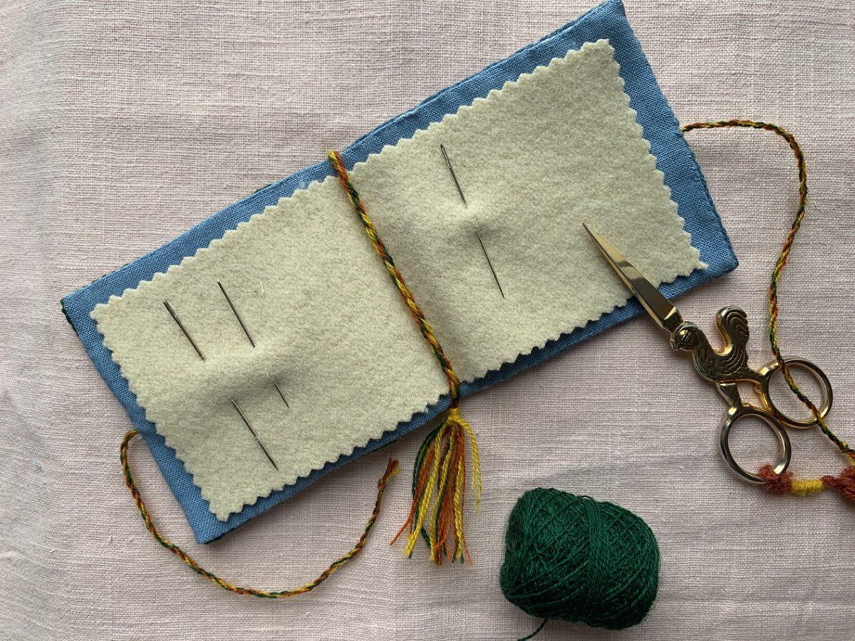 Carnet aiguilles ouvert Fil de Mathilde