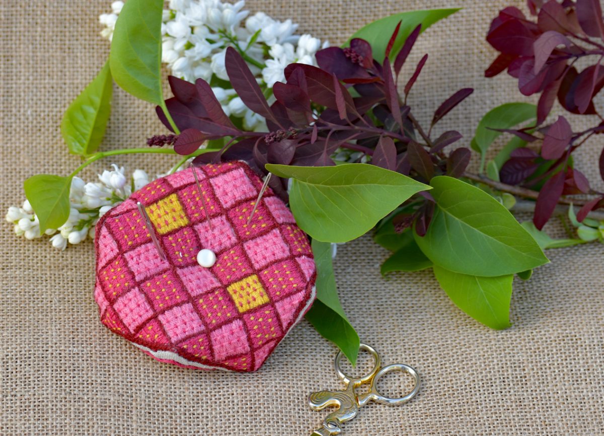 Kit Biscornu Rose DIY Fil de mathilde