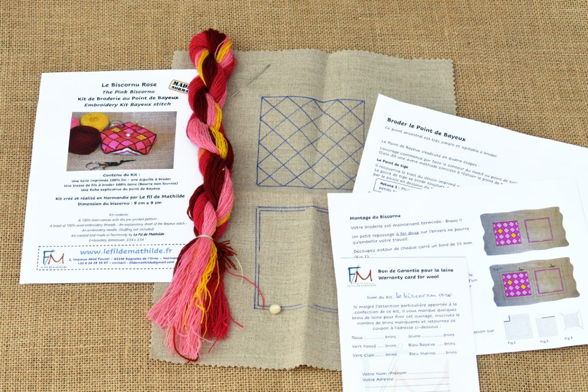 Kit à broder Biscornu Rose contenu
