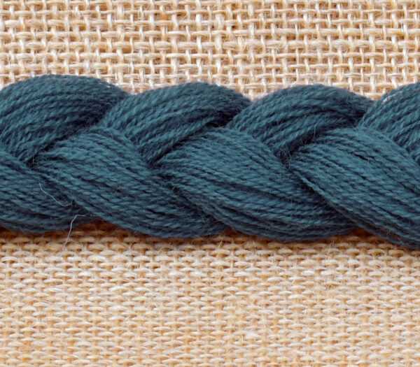 Tresse laine à broder Bleu Bayeux détail Fil de Mathilde