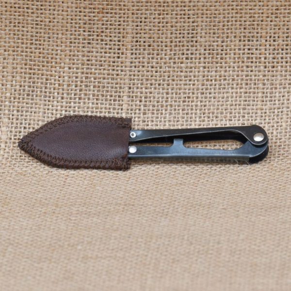 Coupe-fils noir et étui cuir