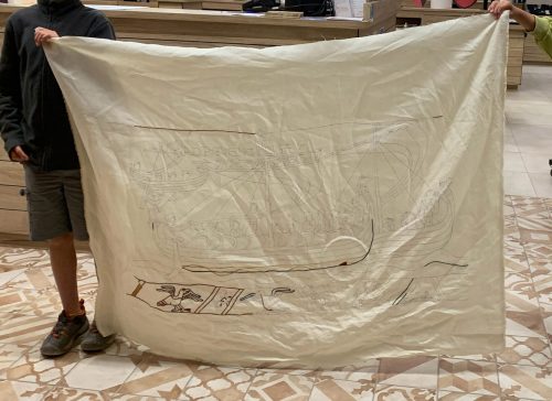 Broderie-Participative-presentee-par-les-enfants-recadree-mora